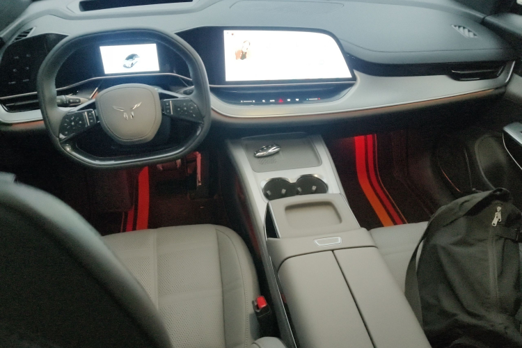 红旗天工08 2025款 605 Max后驱版中控内饰7002