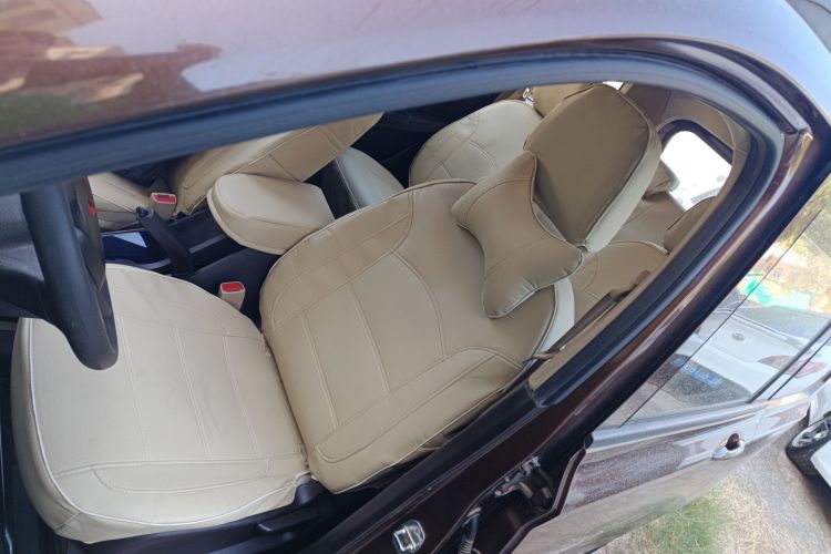 五菱汽车 五菱宏光 2021款 1.5L S标准型LAR中控内饰19