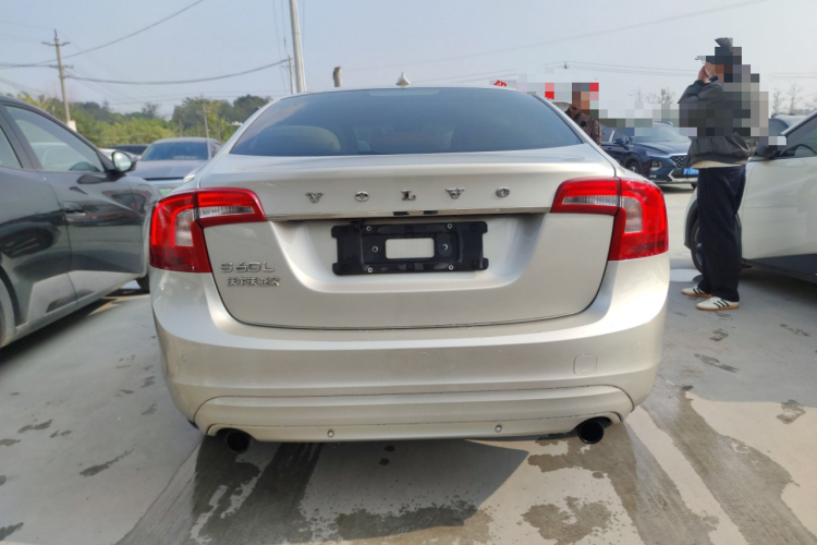 沃尔沃S60 2018款 S60L T3 智进进取版车身外观6