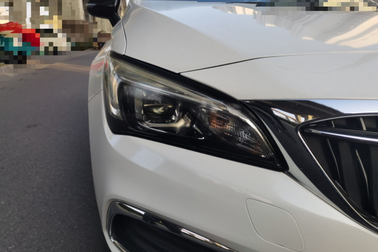 别克 威朗 2018款 三厢 15S 自动领先型车身外观8