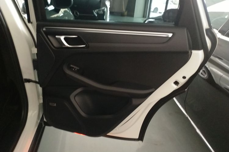 保时捷 2021款 Macan 2.0T中控内饰45