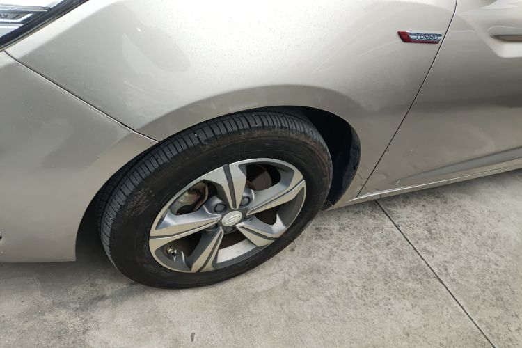 吉利汽车 帝豪GL 2018款 1.4T DCT精英智联型车身外观6007