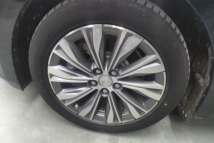 红旗E-QM5 2022款 431km 充电乐享版车身外观6007