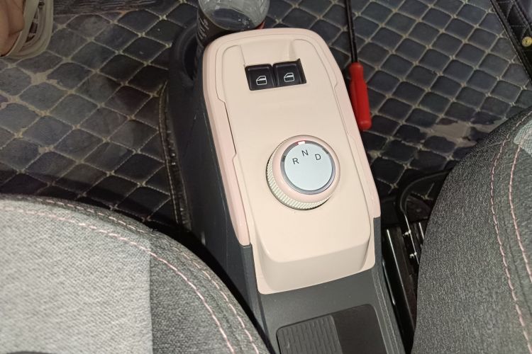 奇瑞新能源 QQ冰淇淋 2022款 170km 圣代 磷酸铁锂中控内饰18