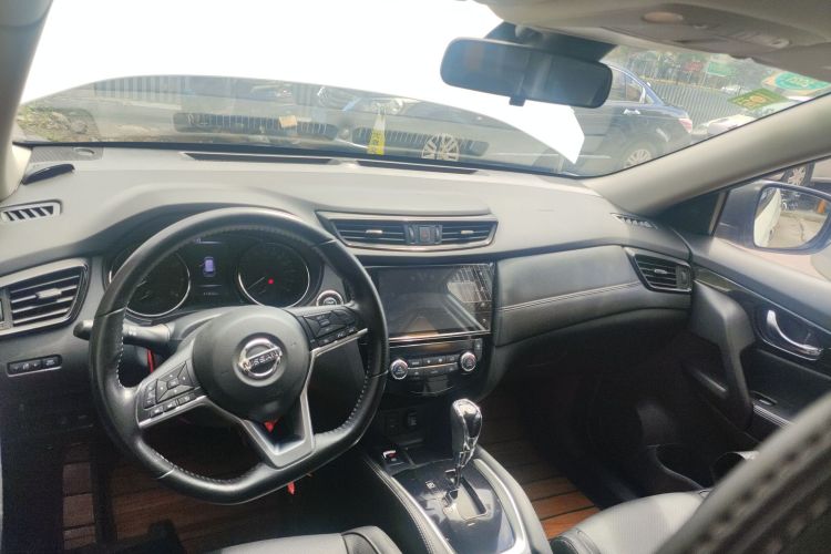 日产 奇骏 2019款 2.0L CVT智联舒适版 2WD中控内饰12