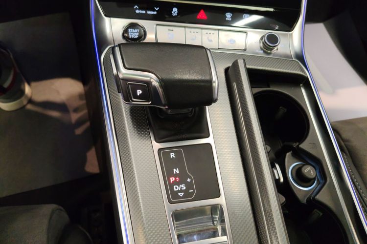 奥迪A6L 2022款 40 TFSI 豪华动感型中控内饰18