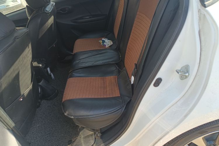 丰田 威驰 2017款 1.5L 手动创行版中控内饰21