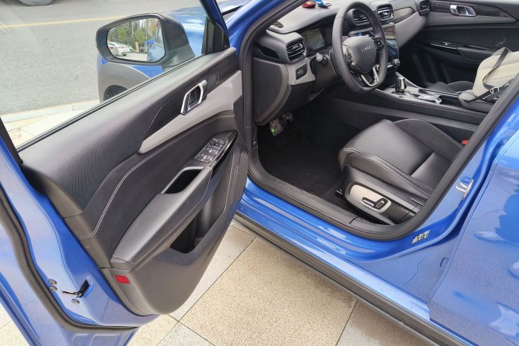 领克02 2021款 1.5TD DCT两驱劲Plus中控内饰20