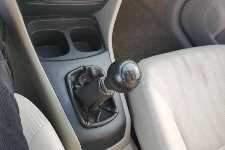 理念S1 2014款 1.3L 手动舒适版中控内饰18