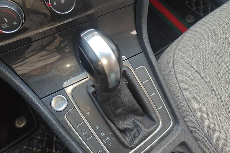 大众 高尔夫 2020款 挚爱版 280TSI DSG舒适型中控内饰18