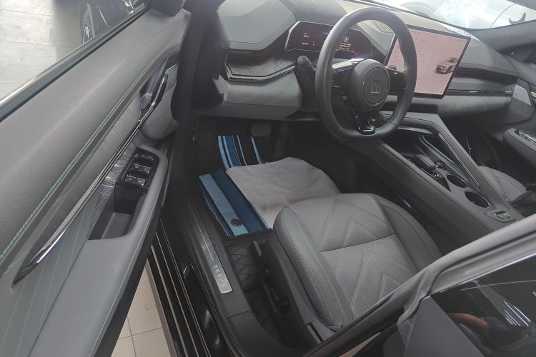 极氪001 2023款 WE版 100kWh中控内饰7003