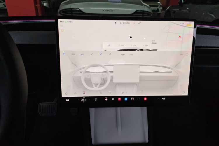 特斯拉 Model 3 2023款 长续航全轮驱动版中控内饰16