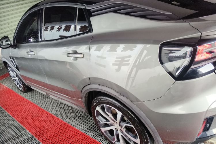 领克05 2020款 2.0TD 四驱劲Halo车身外观4