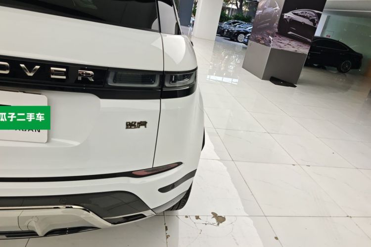 路虎 揽胜极光 2022款 极光L 249PS R-Dynamic 豪华版车身外观9