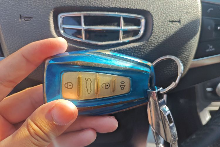 吉利汽车 帝豪 2019款 领军版 1.5L CVT向上亚运版 国VI中控内饰7001