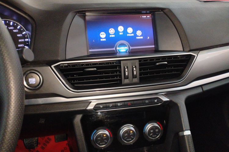 哈弗H6 2019款 运动版 1.5T 手动两驱精英型 国VI中控内饰16