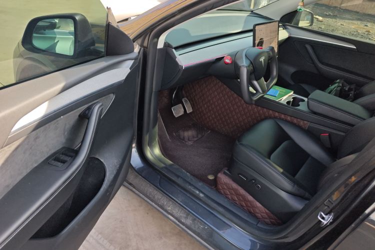 特斯拉 Model Y 2024款 后轮驱动版中控内饰20