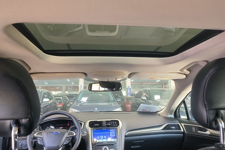 福特 蒙迪欧 2017款 改款 EcoBoost 180 时尚型局部细节22