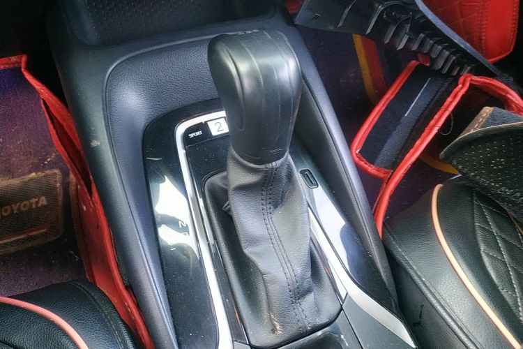 丰田 卡罗拉 2021款 TNGA 1.5L CVT先锋版中控内饰18