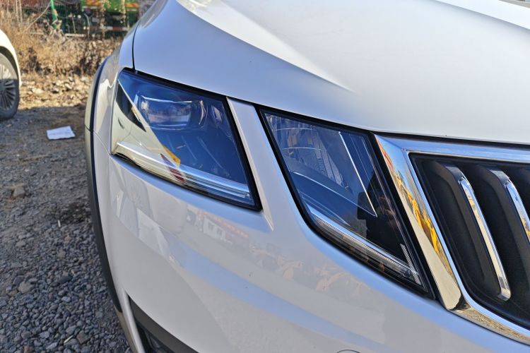 斯柯达 明锐 2019款 旅行车 TSI280 DSG豪华版 国VI车身外观8