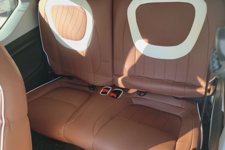 五菱汽车 宏光MINIEV 2024款 第三代 215km 青春版中控内饰21