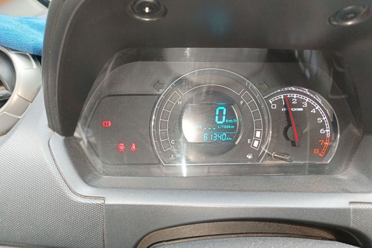 长城M4 2014款 1.5L 手动舒适型中控内饰14