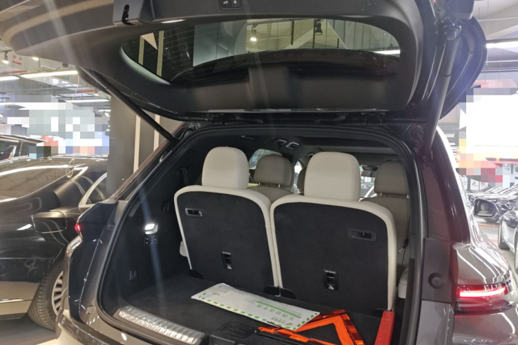 理想汽车 理想L8 2025款 Max 智能焕新版机舱底盘23