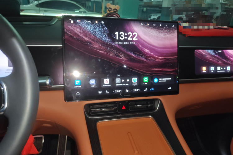 鸿蒙智行 问界M7 2026款 增程 Max四驱版 5座中控内饰16