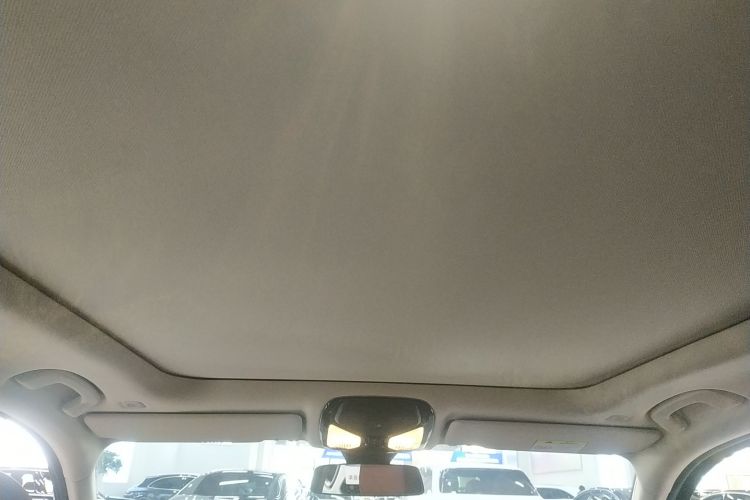 宝马i3 2024款 eDrive 40 L 曜夜套装中控内饰22