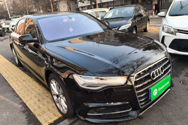 奥迪A6L 2018款 30周年年型 35 TFSI 时尚型车身外观3