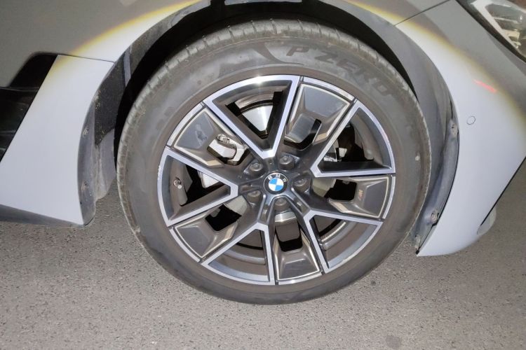 宝马4系 2022款 425i Gran Coupe M运动套装车身外观10