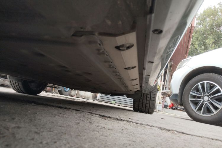 鸿蒙智行 问界M5 2023款 增程四驱智驾版局部细节9002