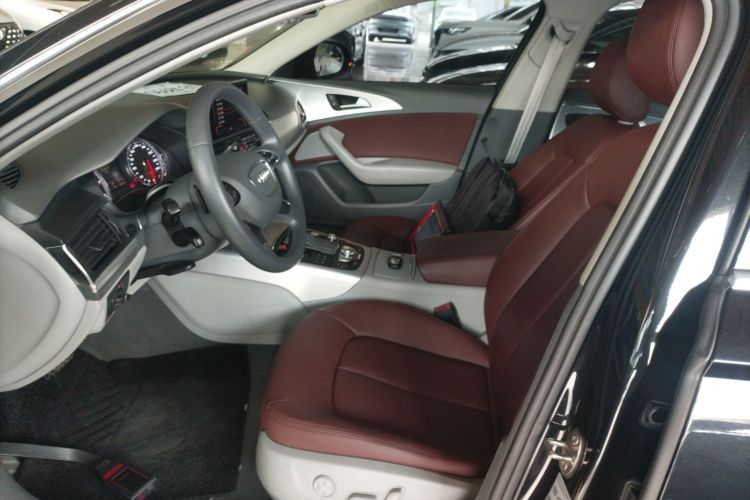 奥迪A6L 2014款 30 FSI 技术型中控内饰19