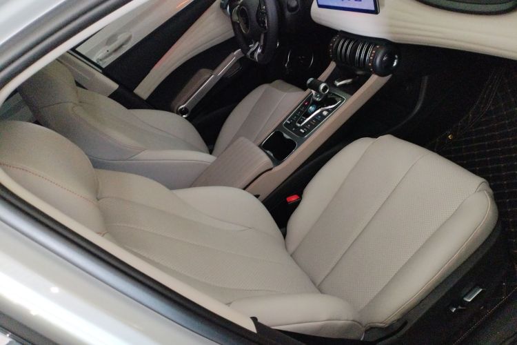 比亚迪 元PLUS 2023款 冠军版 510KM 超越型局部细节41