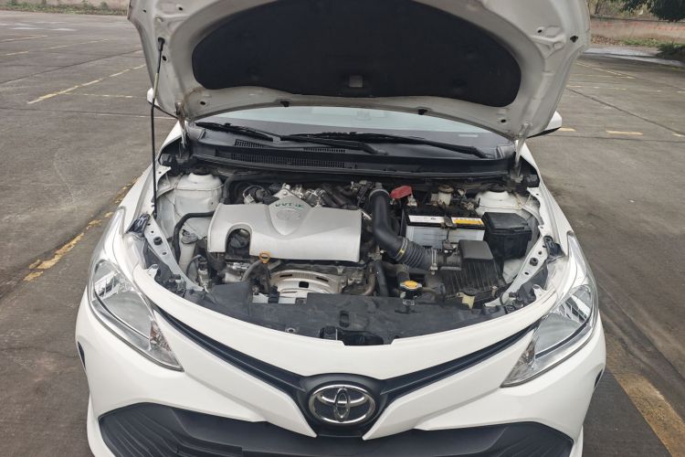 丰田 威驰 2019款 1.5L CVT创行版机舱底盘24