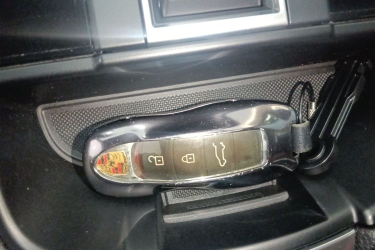 保时捷 2023款 Macan 2.0T中控内饰7001