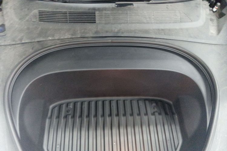 特斯拉 Model 3 2023款 后轮驱动版局部细节24