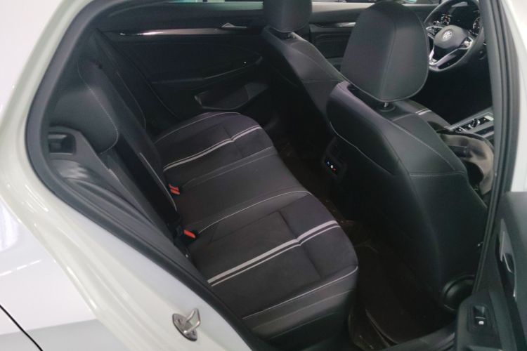 大众 高尔夫 2023款 改款 280TSI DSG R-Line Lite中控内饰21