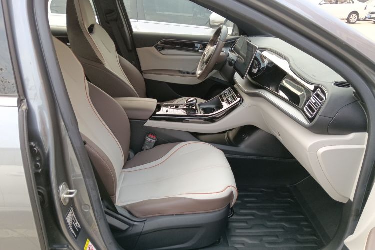 比亚迪 秦PLUS 2024款 荣耀版 DM-i 120KM领先型局部细节41