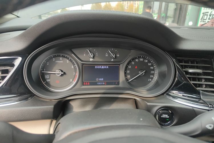 别克 君威 2020款 552T 精英型中控内饰14