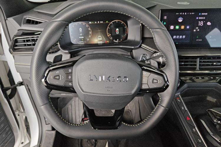 领克06 2023款 Remix 1.5T 劲Halo中控内饰13