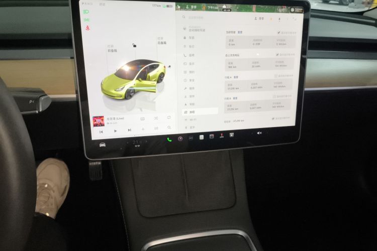 特斯拉 Model 3 2022款 后轮驱动版中控内饰16