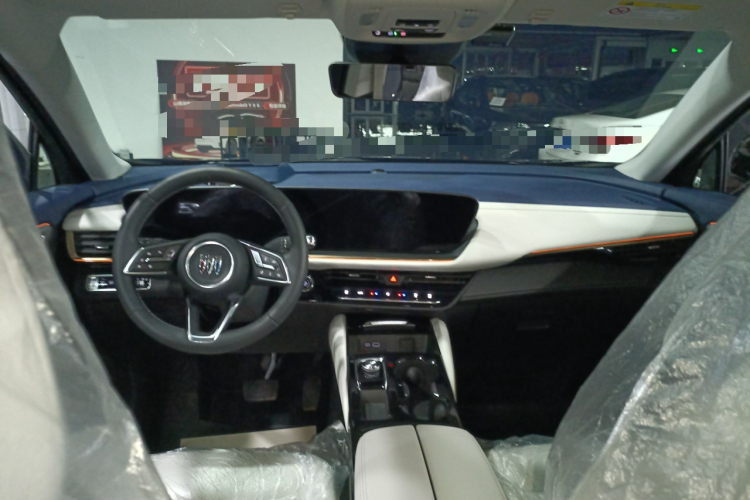 别克 2025款 昂科威Plus 四驱Avenir艾维亚中控内饰12