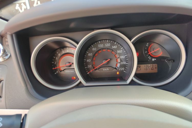 日产 轩逸 2012款 经典 1.6XE 自动舒适版局部细节14