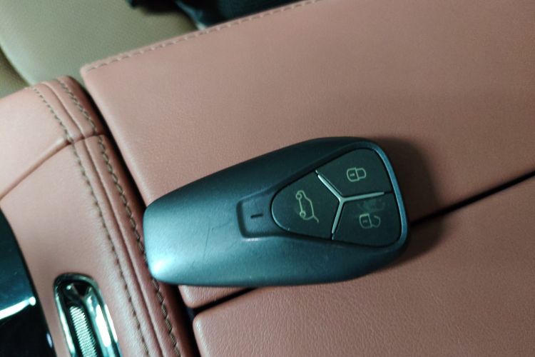 创维汽车 创维HT-i 2022款 1.5L PHEV 205KM 智远版Plus中控内饰11