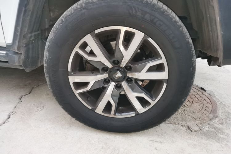 坦克300 2023款 城市版 2.0T 很有型车身外观6007