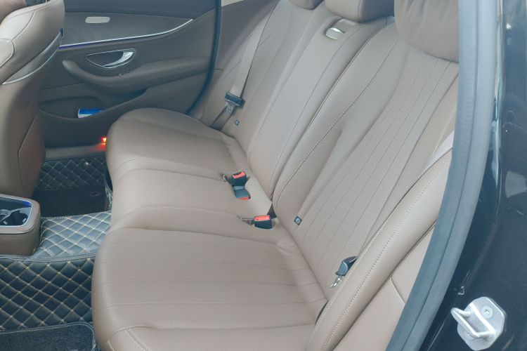 奔驰E级 2020款 E 300 L 时尚型中控内饰21