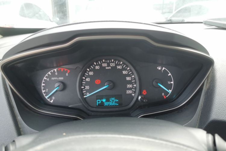 福特 福睿斯 2017款 1.5L 自动舒适型中控内饰14