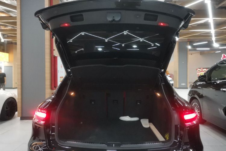 保时捷 2018款 Macan 2.0T机舱底盘23