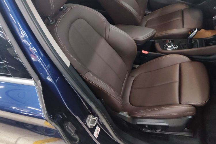 宝马X1 2020款 sDrive25Li 领先型局部细节41